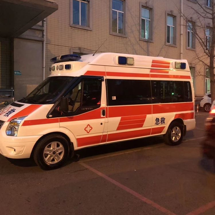 清水夜间租赁救护车护送病人转院：安全转运的 8 大核心注意事项